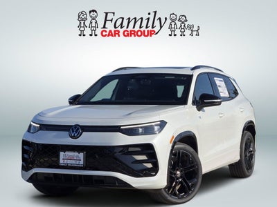 2026 Volkswagen Tiguan 2.0T SE R-Line Black