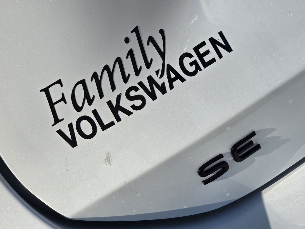 2026 Volkswagen Tiguan 2.0T SE R-Line Black
