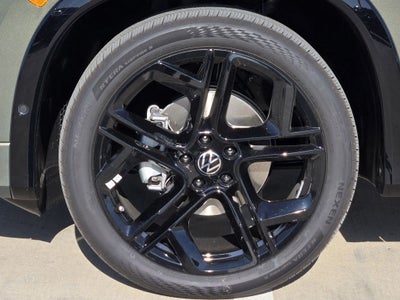 2026 Volkswagen Tiguan 2.0T SE R-Line Black