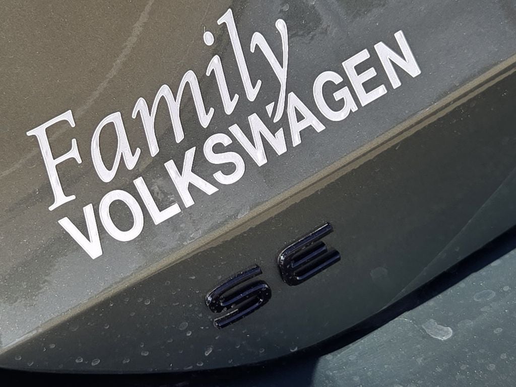 2026 Volkswagen Tiguan 2.0T SE R-Line Black