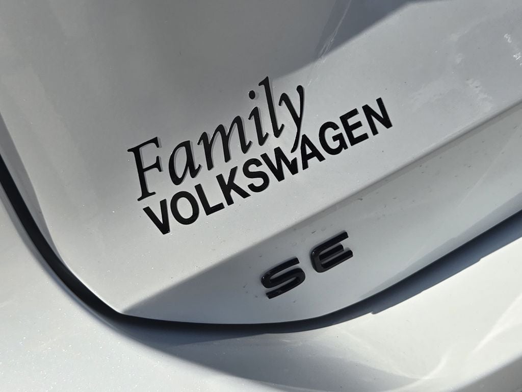 2026 Volkswagen Tiguan 2.0T SE R-Line Black