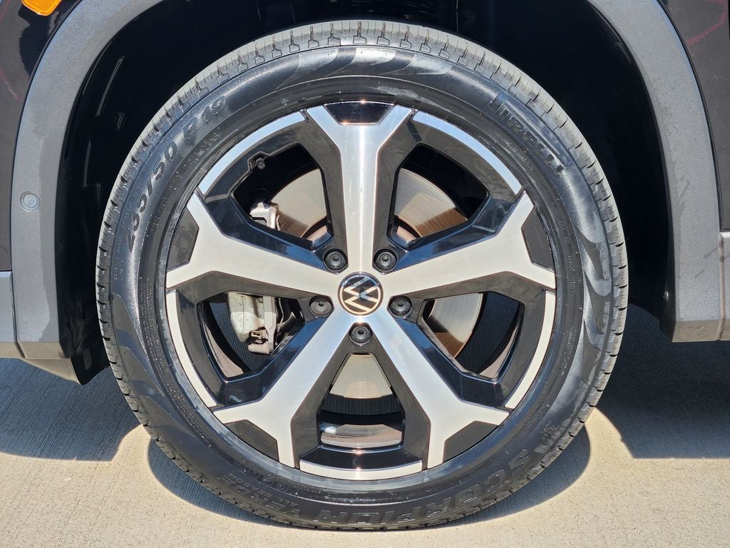 2025 Volkswagen Tiguan 2.0T SE