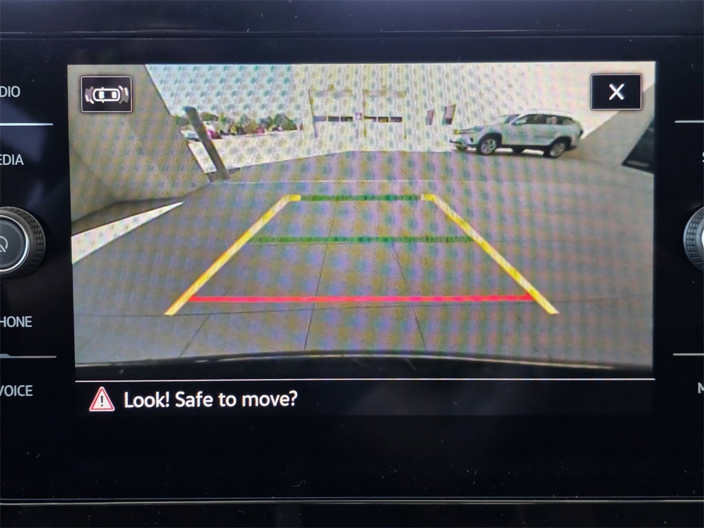 2025 Volkswagen Taos 1.5T SE