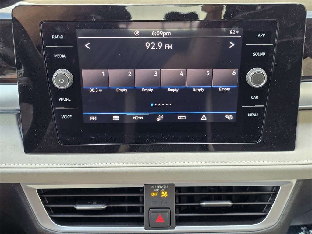 2025 Volkswagen Taos 1.5T SE