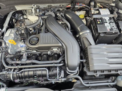 2025 Volkswagen Taos 1.5T SE