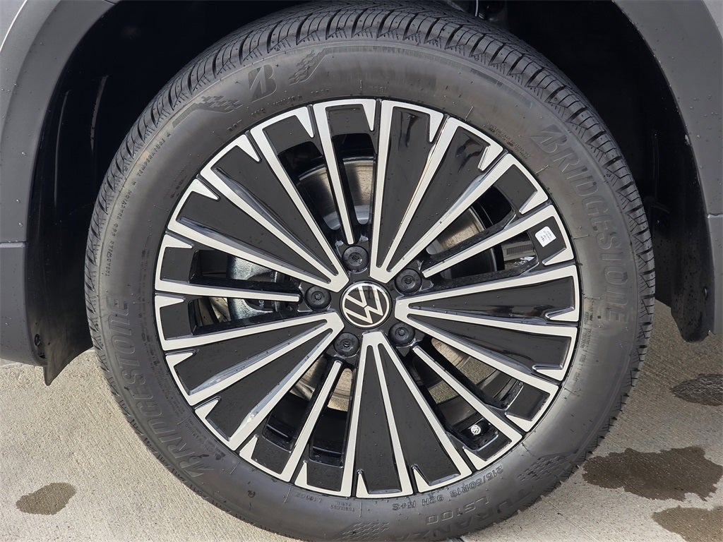 2025 Volkswagen Taos 1.5T SE