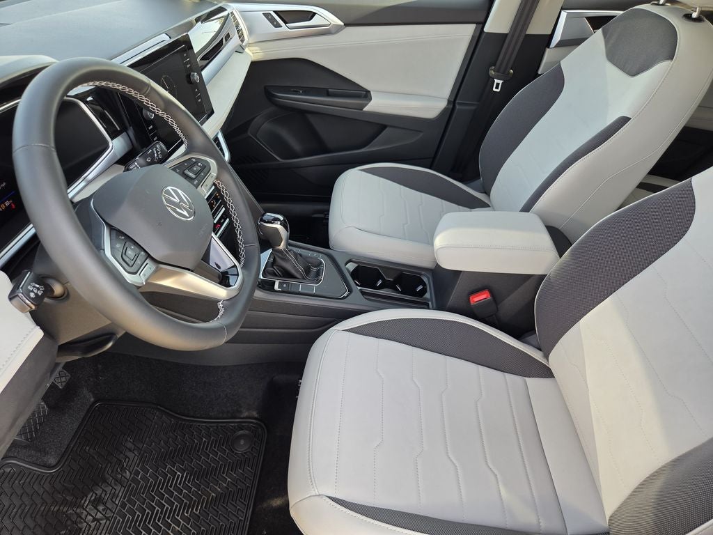 2027 Volkswagen Taos 1.5T SE