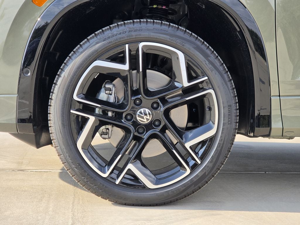 2026 Volkswagen Tiguan 2.0T SEL R-Line Turbo
