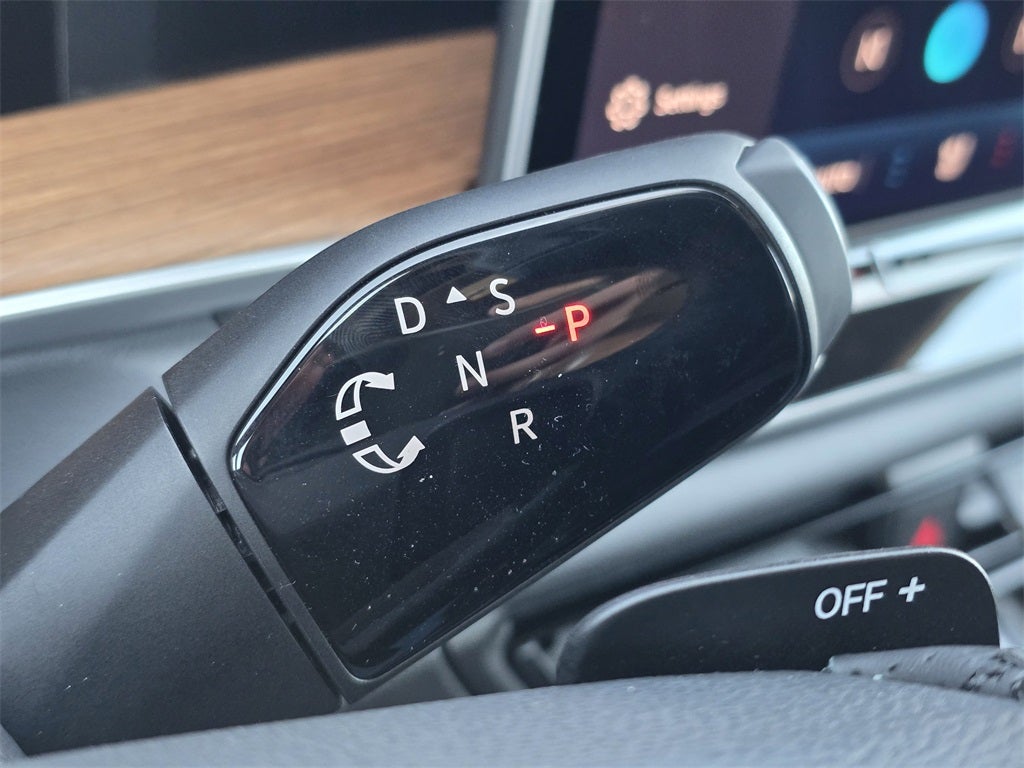 2026 Volkswagen Tiguan 2.0T SEL R-Line