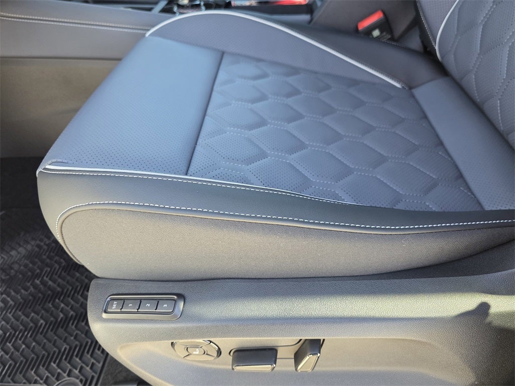 2026 Volkswagen Tiguan 2.0T SEL R-Line