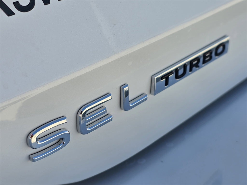 2026 Volkswagen Tiguan 2.0T SEL R-Line