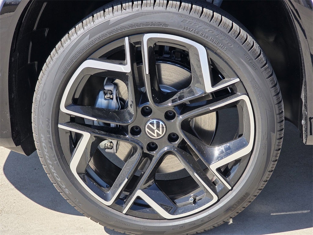 2026 Volkswagen Tiguan 2.0T SEL R-Line