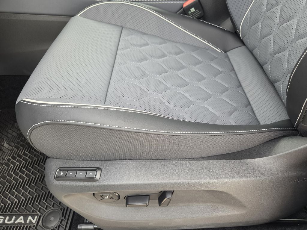 2026 Volkswagen Tiguan 2.0T SEL R-Line Turbo