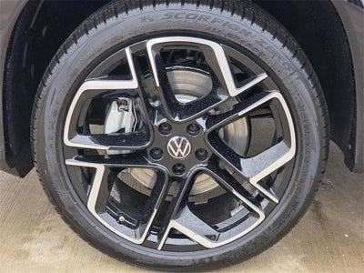 2026 Volkswagen Tiguan 2.0T SEL R-Line