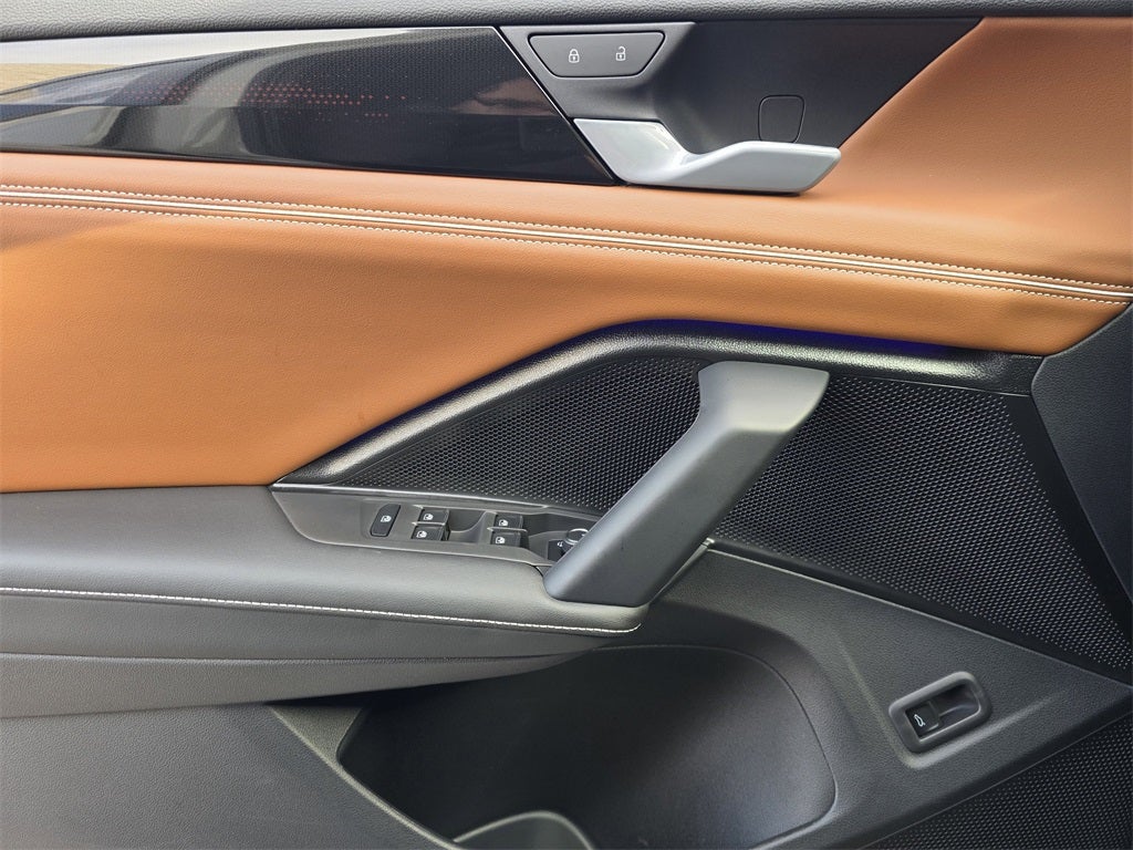 2026 Volkswagen Tiguan 2.0T SEL R-Line