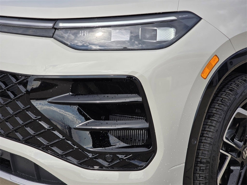 2026 Volkswagen Tiguan 2.0T SEL R-Line