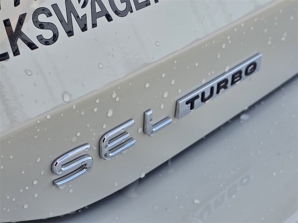 2026 Volkswagen Tiguan 2.0T SEL R-Line