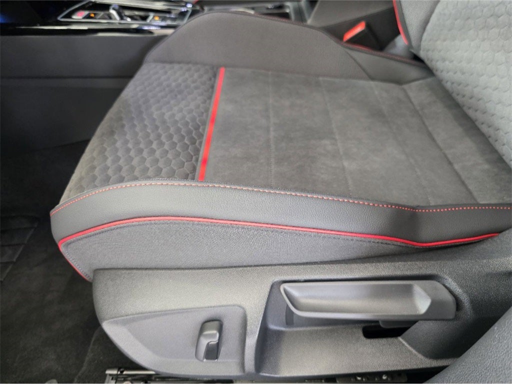 2025 Volkswagen Golf GTI 2.0T SE