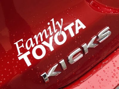 2023 Nissan Kicks SR