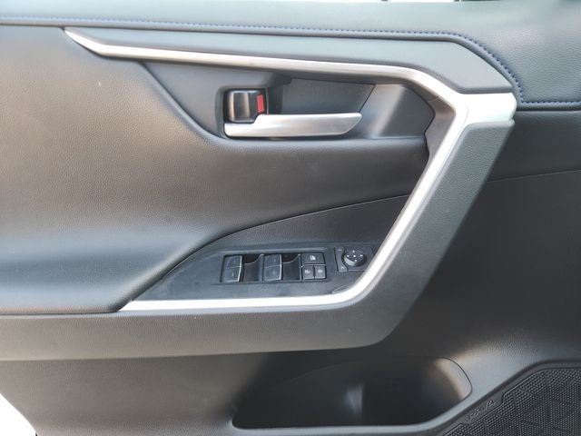 2025 Toyota RAV4 Hybrid XSE