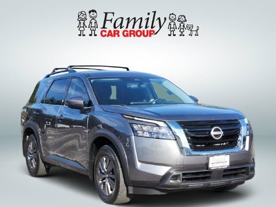 2023 Nissan Pathfinder SV