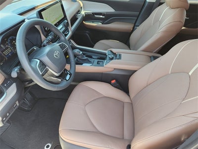 2025 Toyota Grand Highlander Platinum