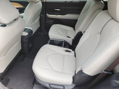 2024 Toyota Grand Highlander Platinum