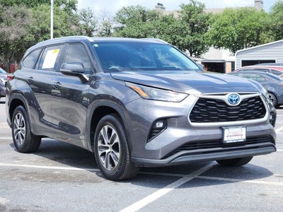 2023 Toyota Highlander Hybrid XLE