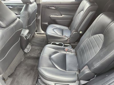 2023 Toyota Highlander Hybrid XLE