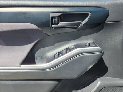 2025 Toyota Highlander LE