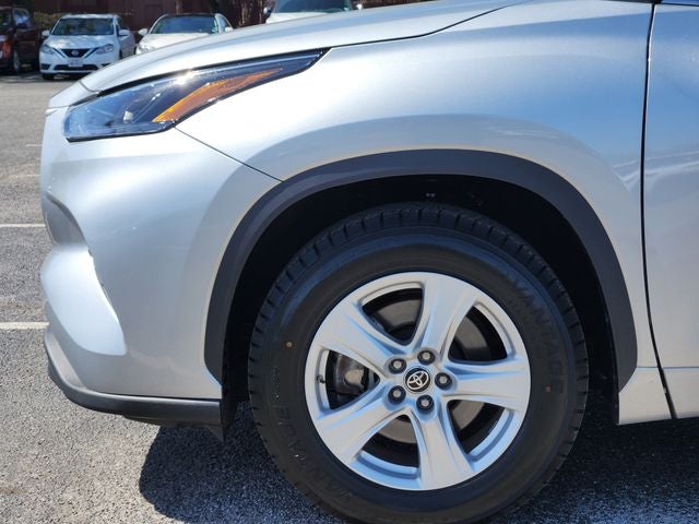 2025 Toyota Highlander LE