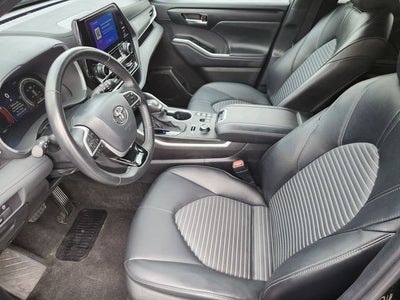 2025 Toyota Highlander XSE