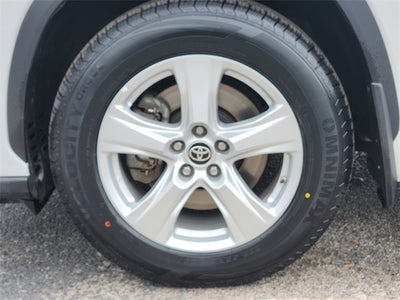 2024 Toyota Highlander LE