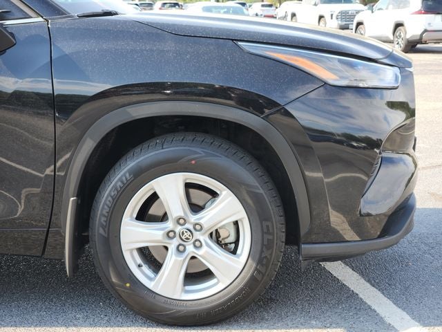2025 Toyota Highlander LE
