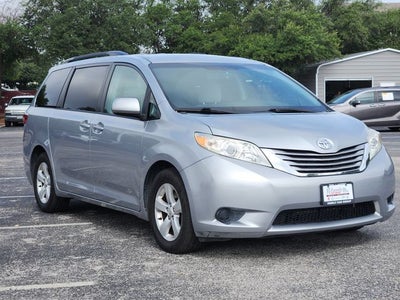 2015 Toyota Sienna LE