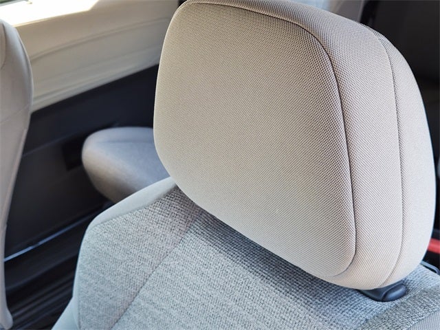 2022 Toyota Sienna LE 8 Passenger