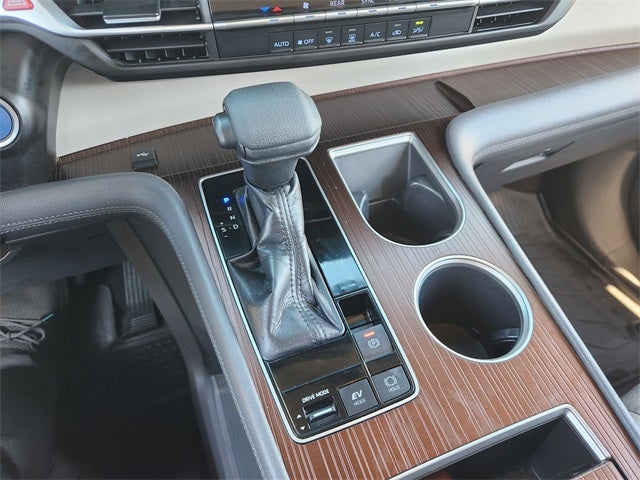 2022 Toyota Sienna LE 8 Passenger