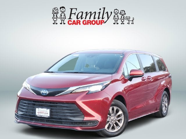 2025 Toyota Sienna LE 8 Passenger