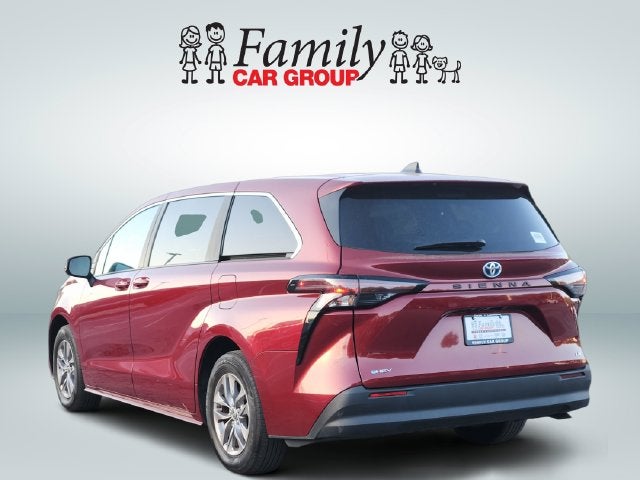 2025 Toyota Sienna LE 8 Passenger