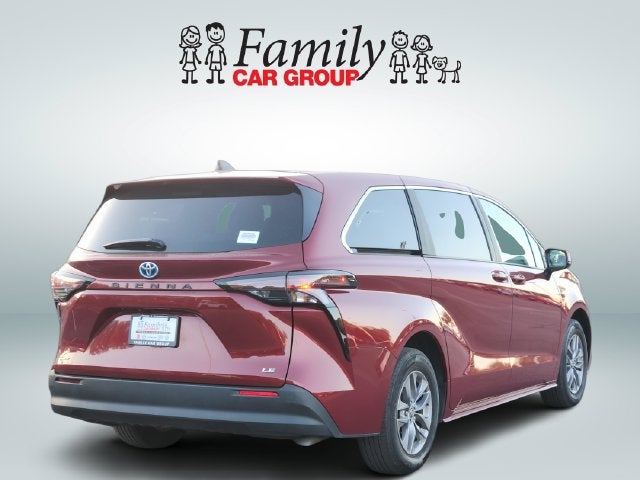 2025 Toyota Sienna LE 8 Passenger