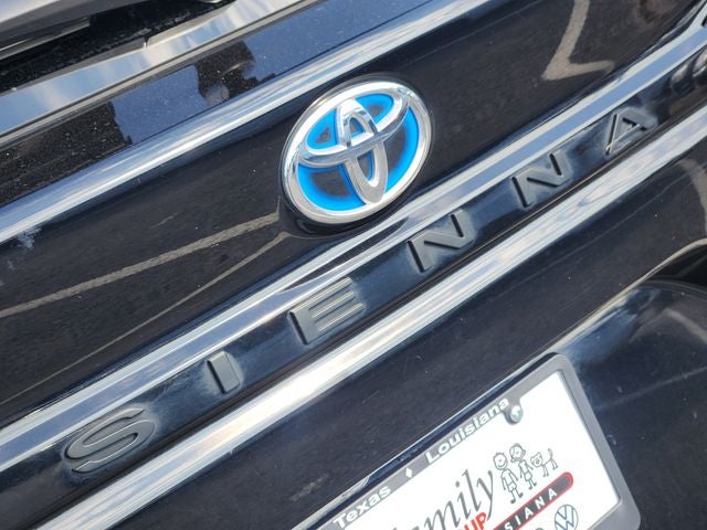 2025 Toyota Sienna LE 8 Passenger