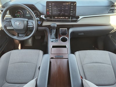 2024 Toyota Sienna LE 8 Passenger