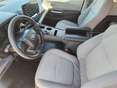 2024 Toyota Sienna LE 8 Passenger