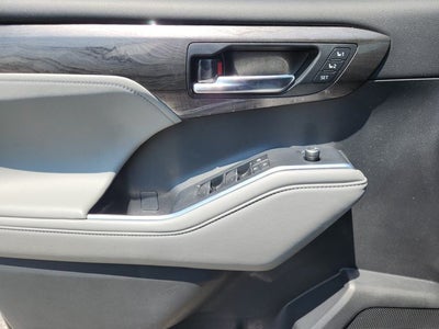 2023 Toyota Highlander Hybrid Limited