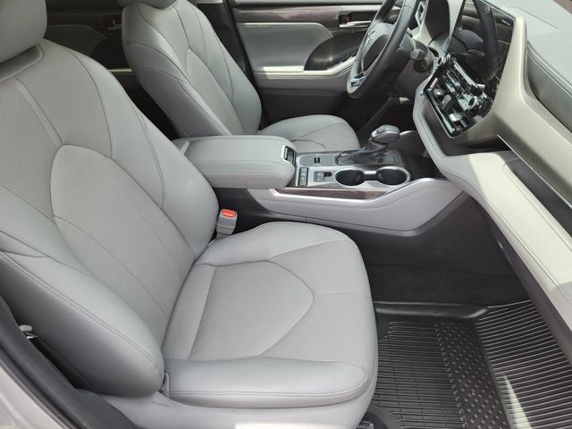 2022 Toyota Highlander Hybrid Limited