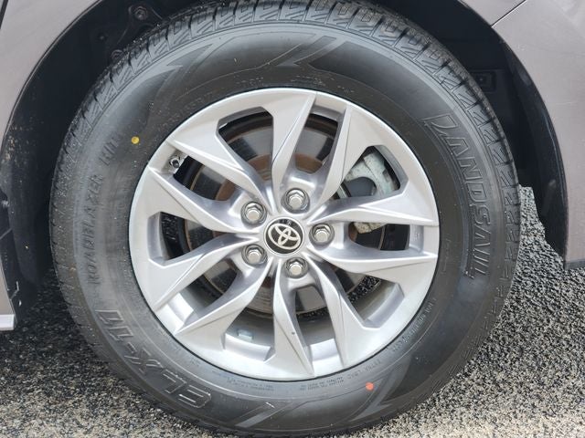 2022 Toyota Sienna XLE 7 Passenger