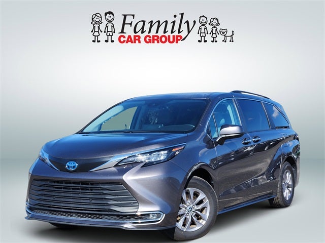 2024 Toyota Sienna XLE 8 Passenger