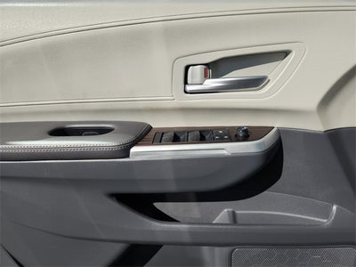 2024 Toyota Sienna XLE 8 Passenger