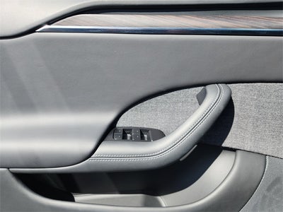 2022 Tesla Model S Base