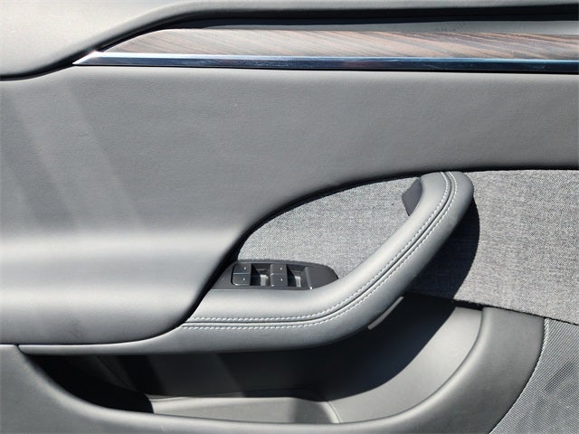 2022 Tesla Model S Base